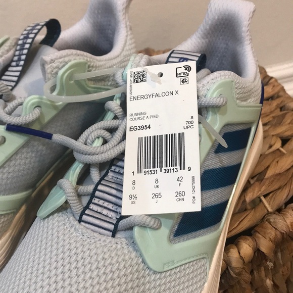 ADIDAS BRAND NEW sneakers with tag - Picture 6 of 6
